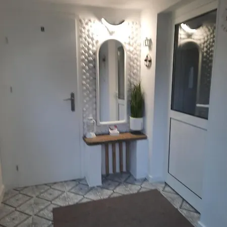 Δωμάτια σε οικογενειακή κατοικία Goscinne Gala