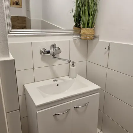 Δωμάτια σε οικογενειακή κατοικία Goscinne Gala *