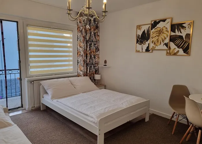 Проживание в семье Goscinne Gala *